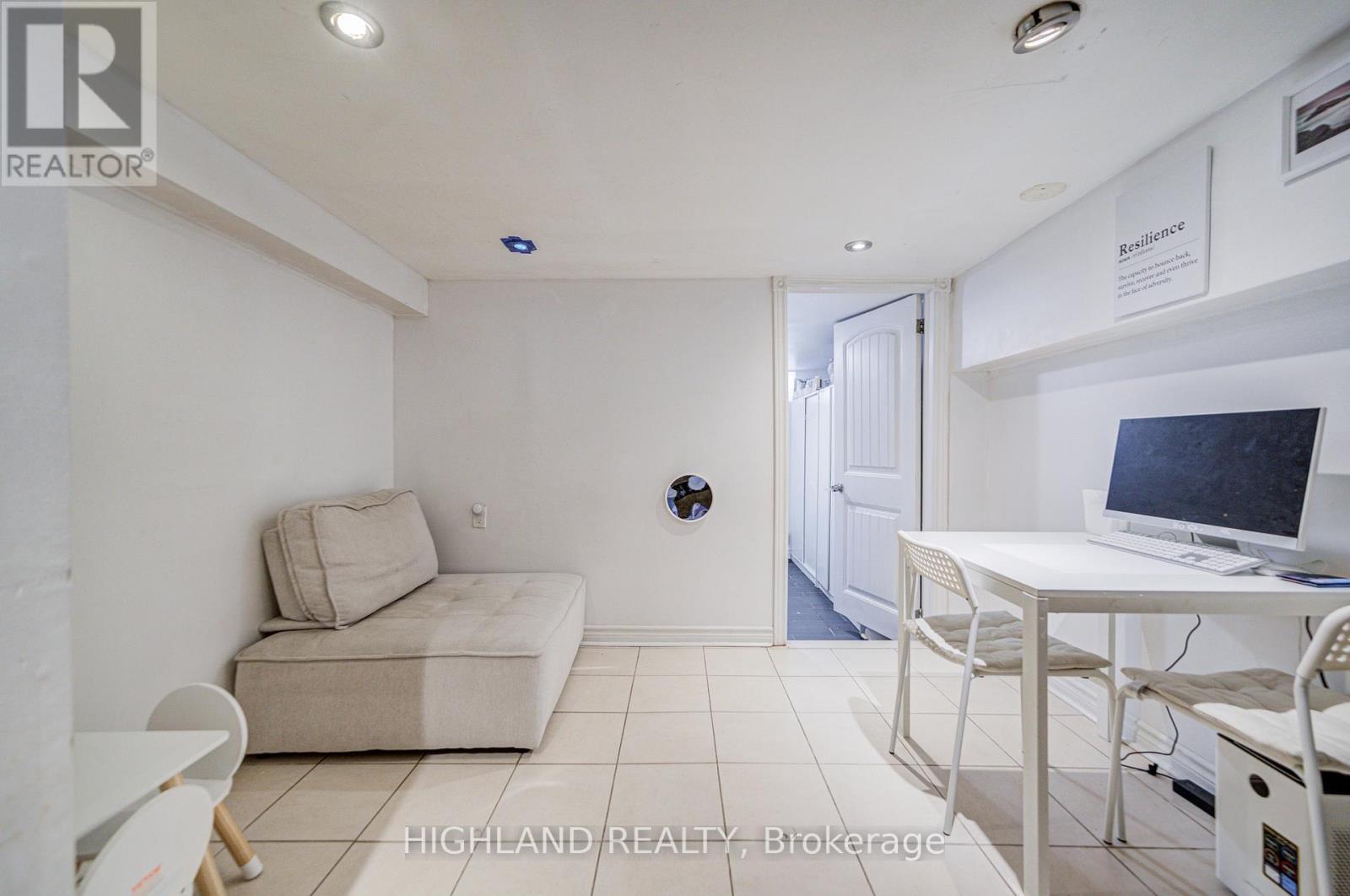 123 Russett Avenue, Toronto, Ontario  M6H 3M4 - Photo 23 - W12361664