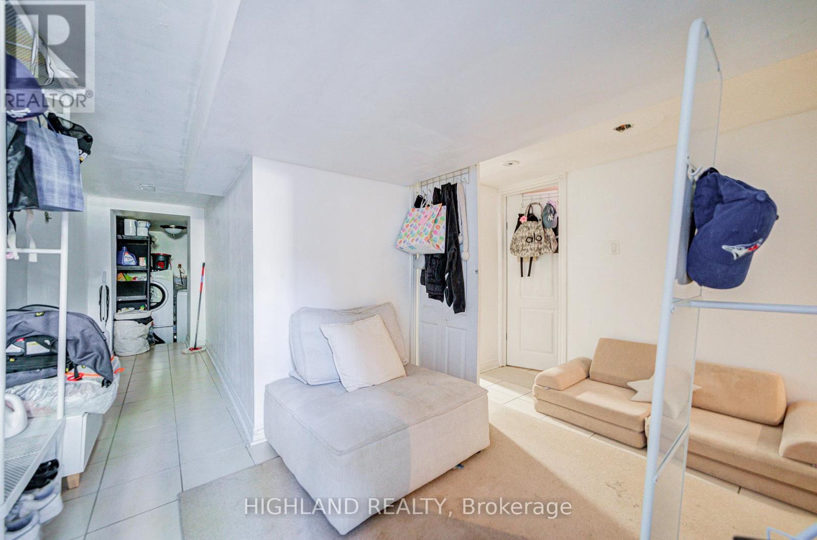 123 Russett Avenue, Toronto, Ontario  M6H 3M4 - Photo 24 - W12361664