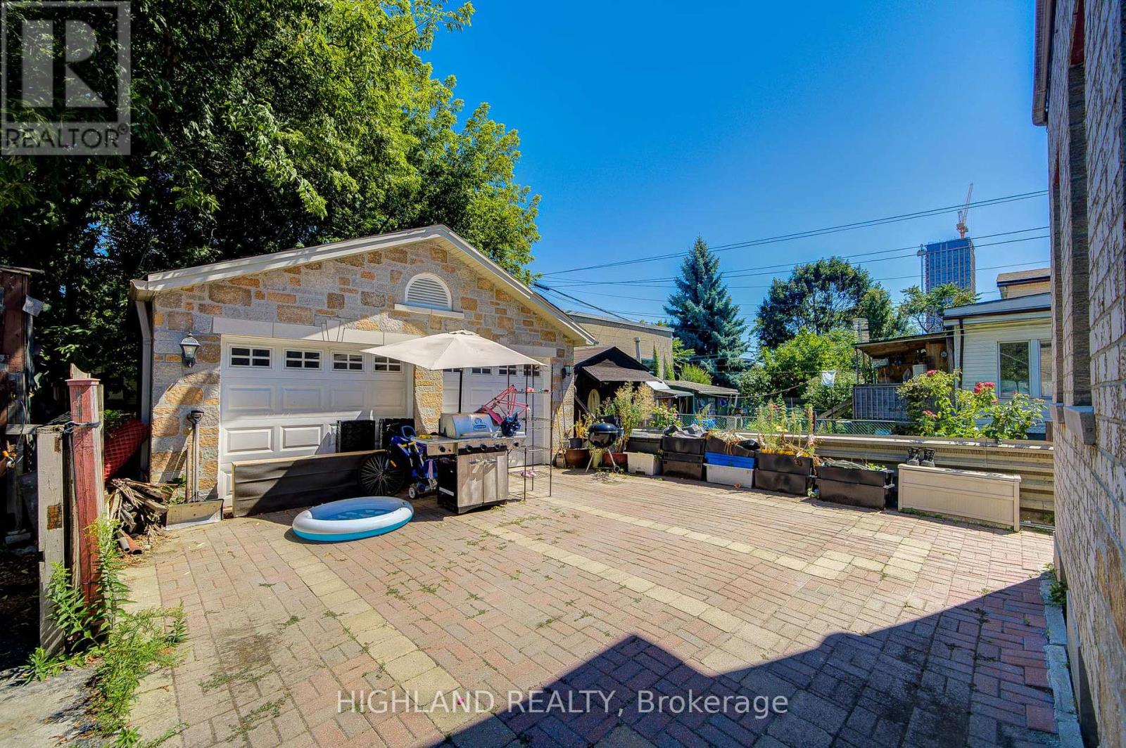123 Russett Avenue, Toronto, Ontario  M6H 3M4 - Photo 27 - W12361664
