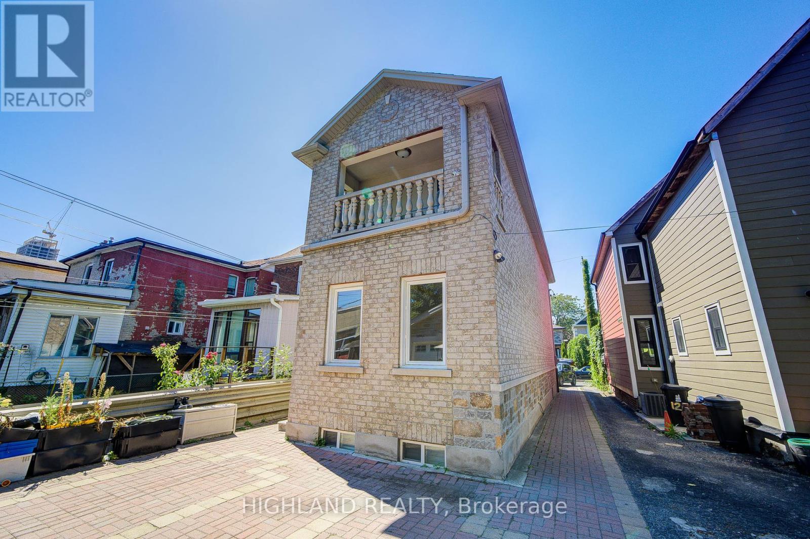 123 Russett Avenue, Toronto, Ontario  M6H 3M4 - Photo 28 - W12361664