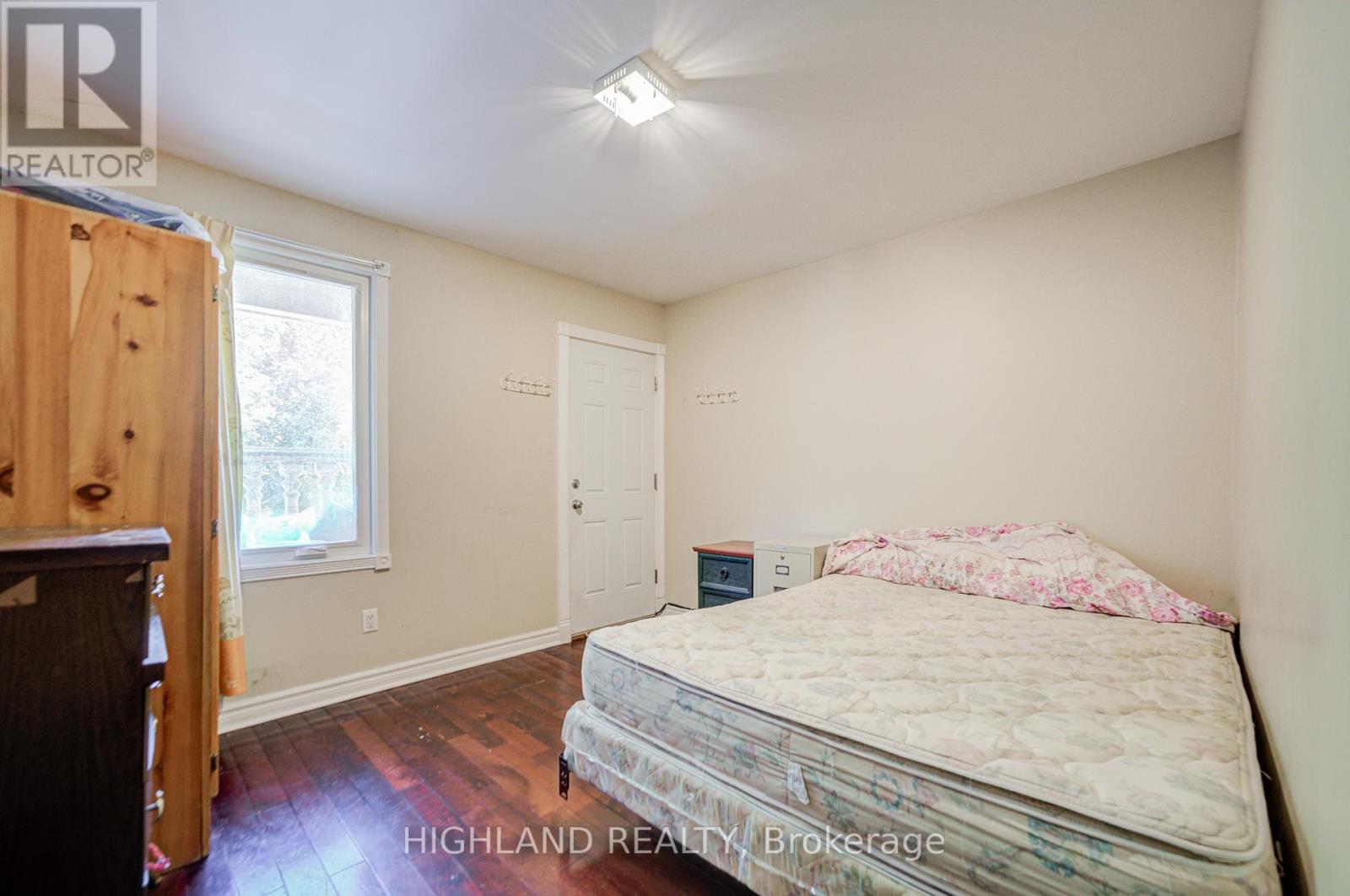123 Russett Avenue, Toronto, Ontario  M6H 3M4 - Photo 8 - W12361664