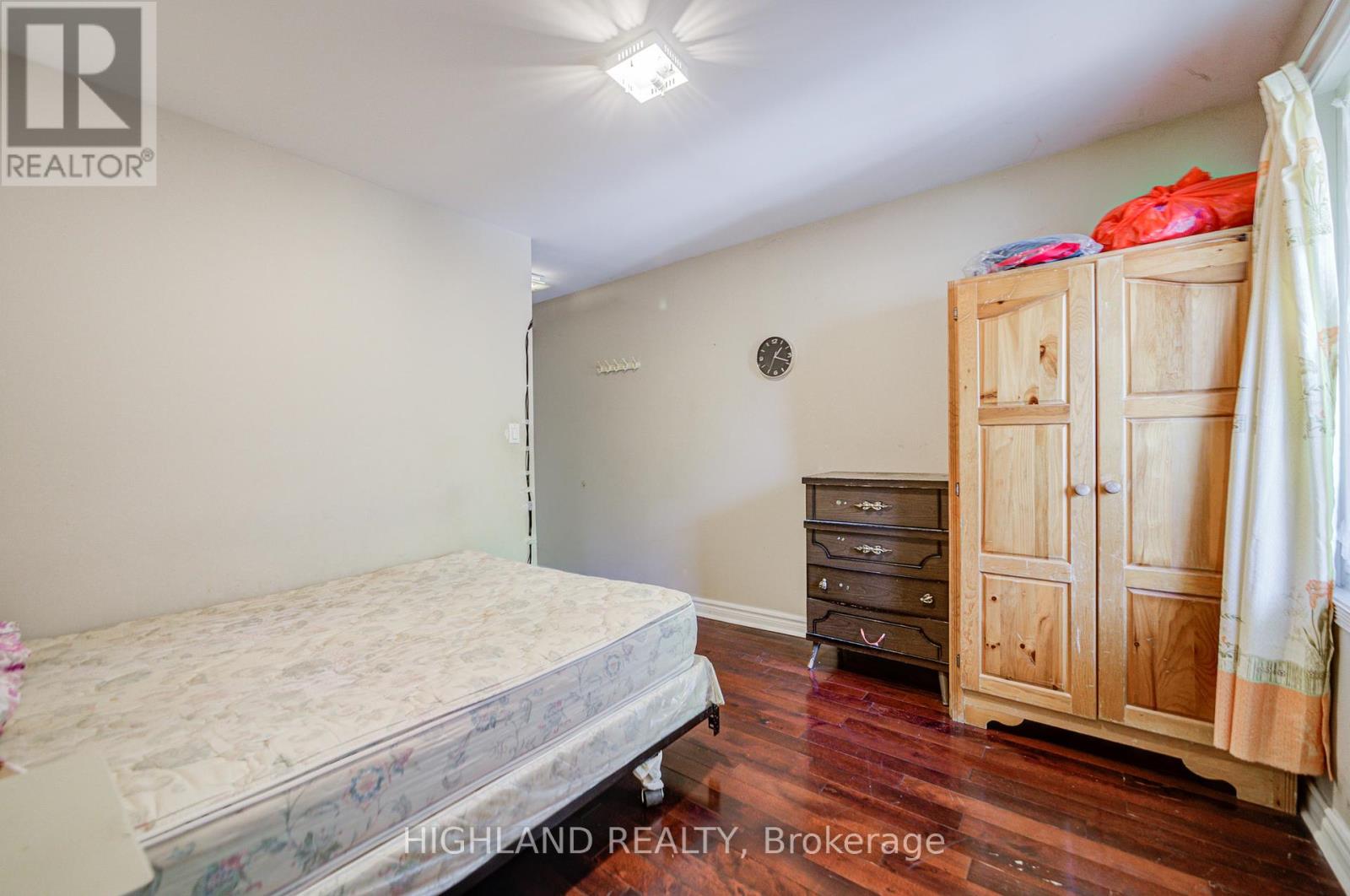 123 Russett Avenue, Toronto, Ontario  M6H 3M4 - Photo 9 - W12361664