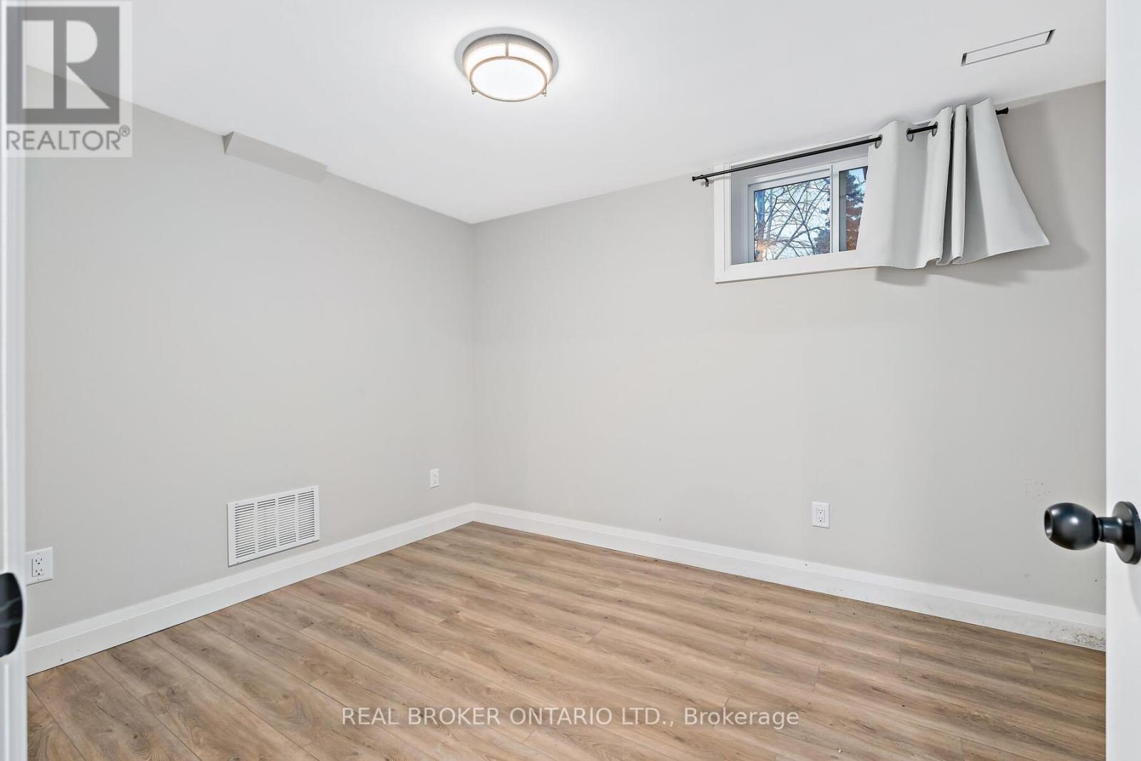 7142 7 Highway, Halton Hills, Ontario  L7J 2L9 - Photo 17 - W12361668