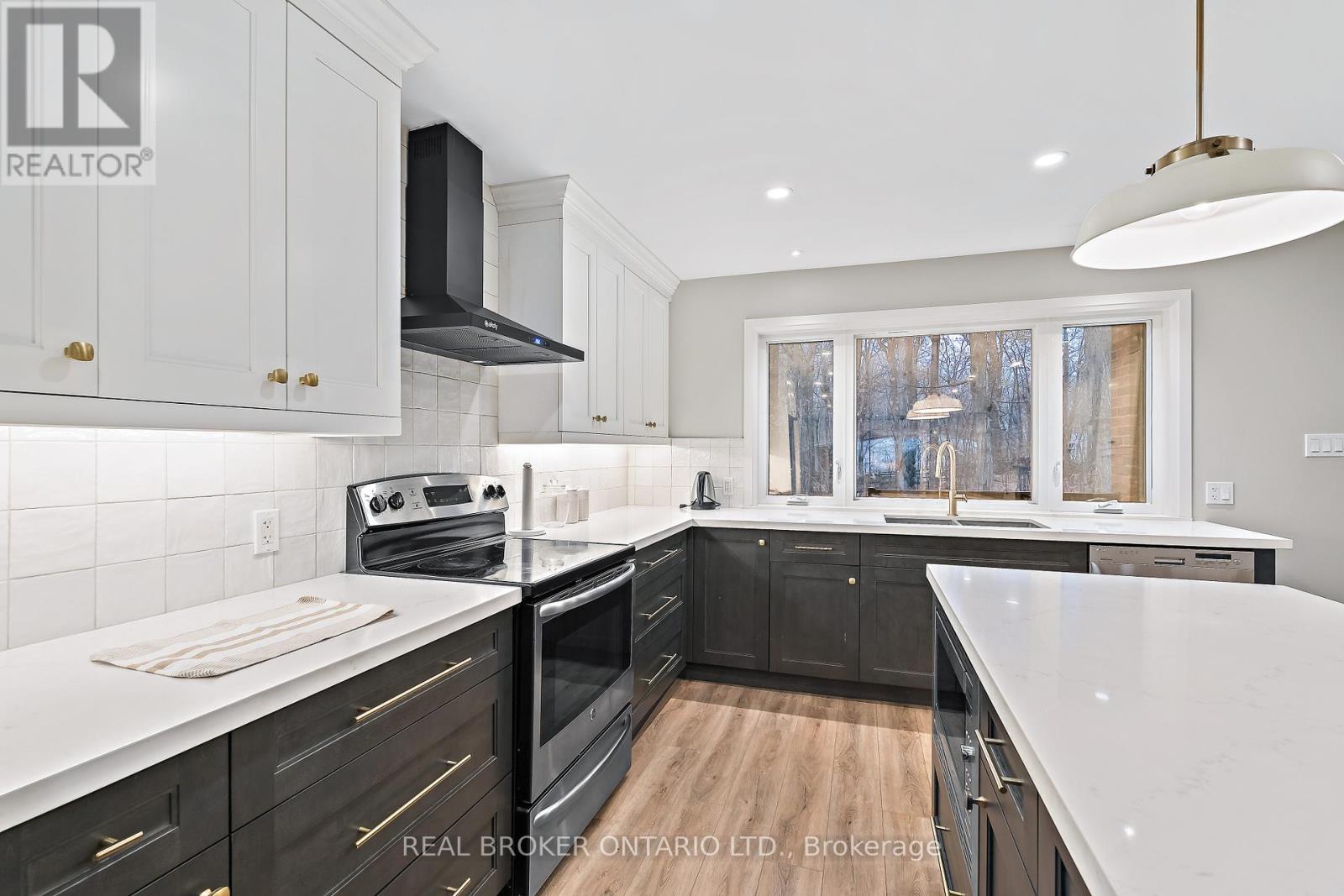 7142 7 Highway, Halton Hills, Ontario  L7J 2L9 - Photo 6 - W12361668