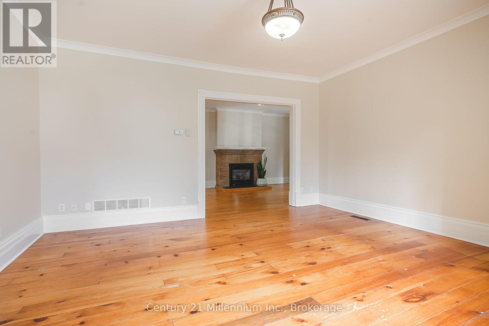774 Hurontario Street, Collingwood, Ontario  L9Y 0G9 - Photo 10 - S12124617