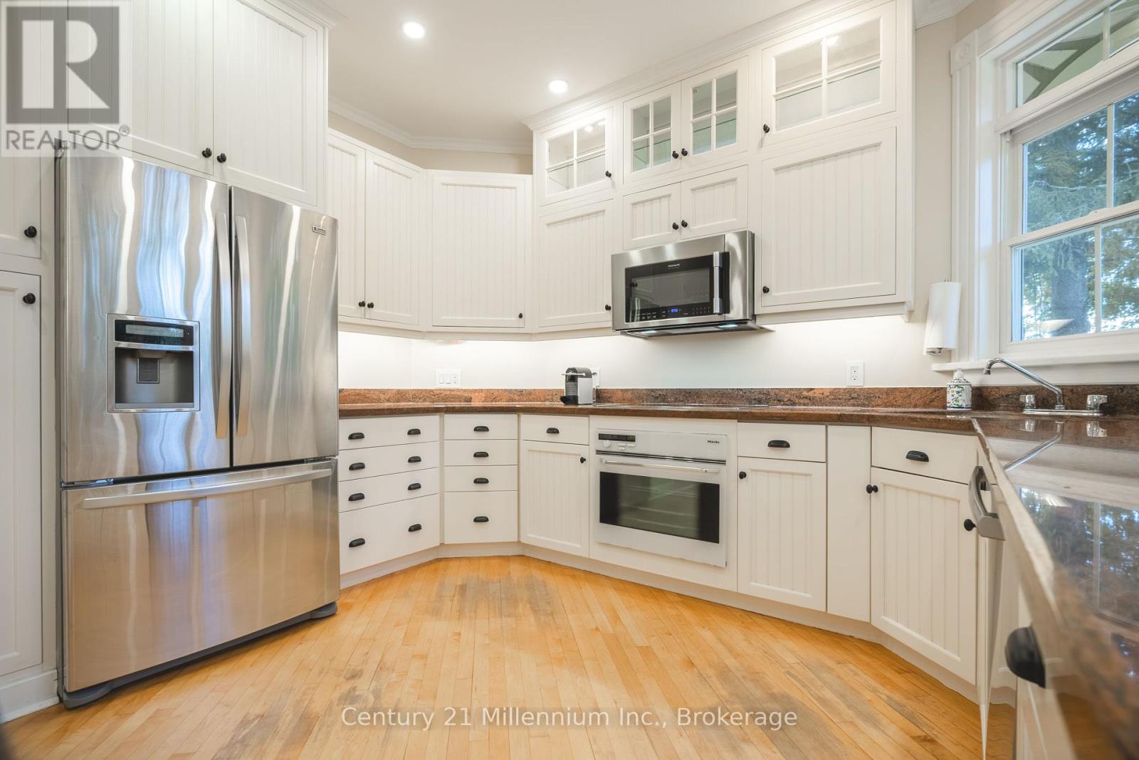 774 Hurontario Street, Collingwood, Ontario  L9Y 0G9 - Photo 6 - S12124617