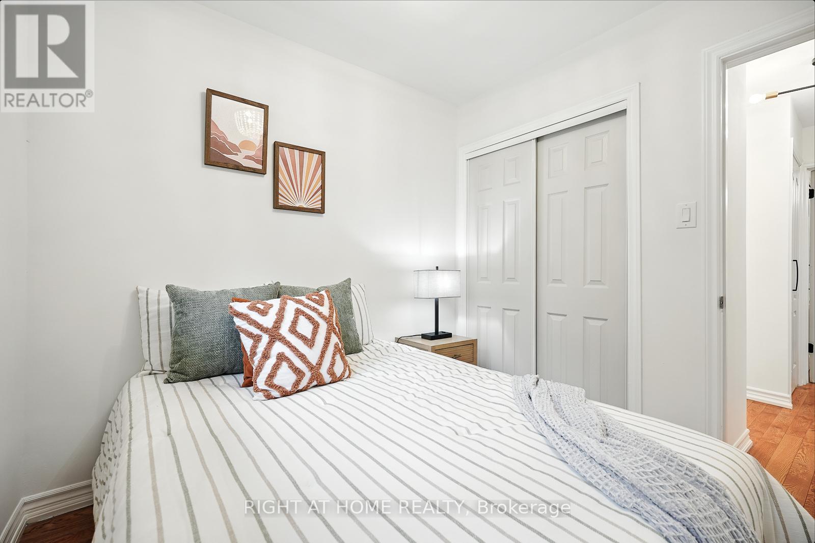 413 Enfield Road, Burlington, Ontario  L7T 2X5 - Photo 25 - W12361684