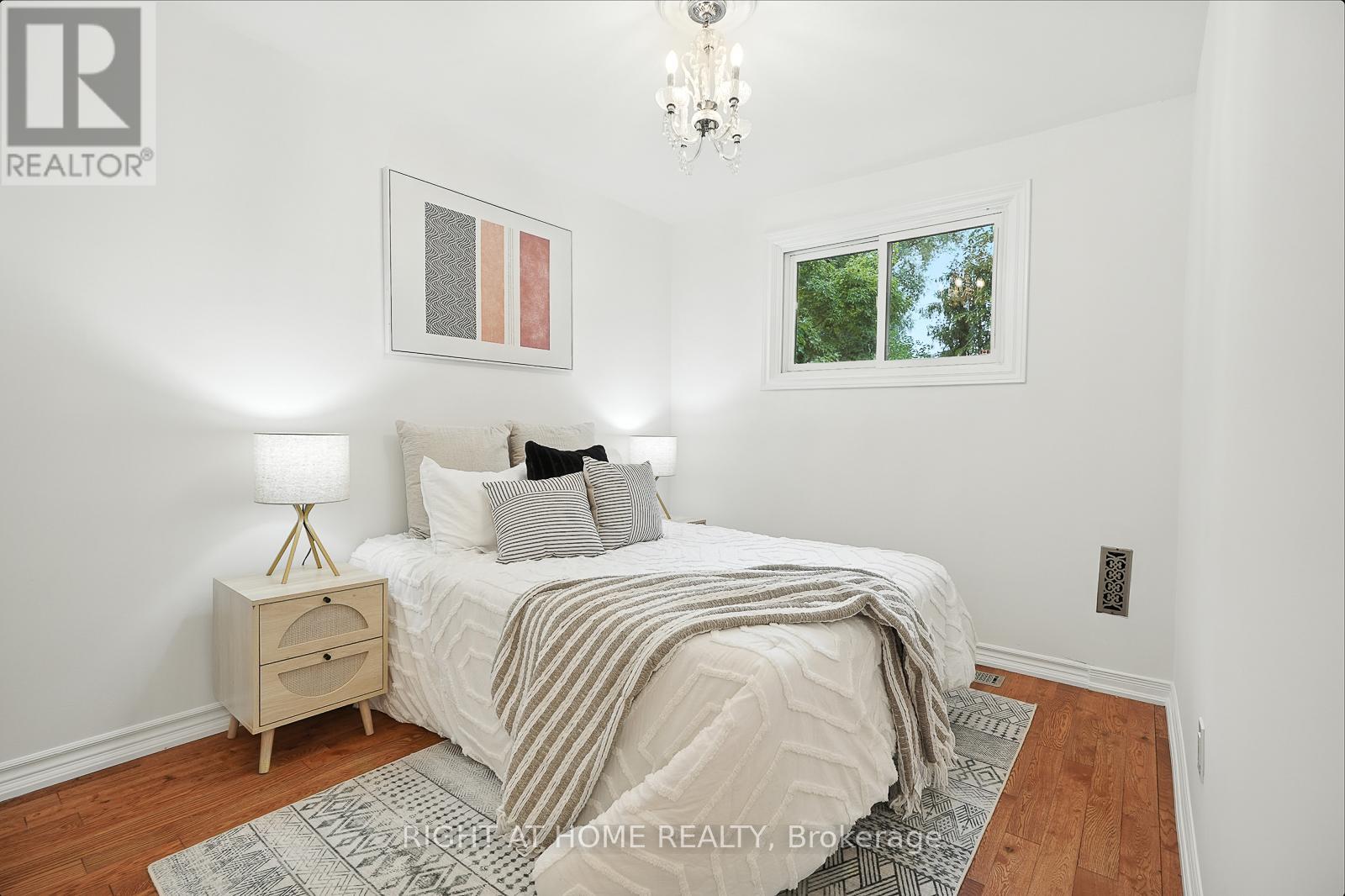 413 Enfield Road, Burlington, Ontario  L7T 2X5 - Photo 26 - W12361684