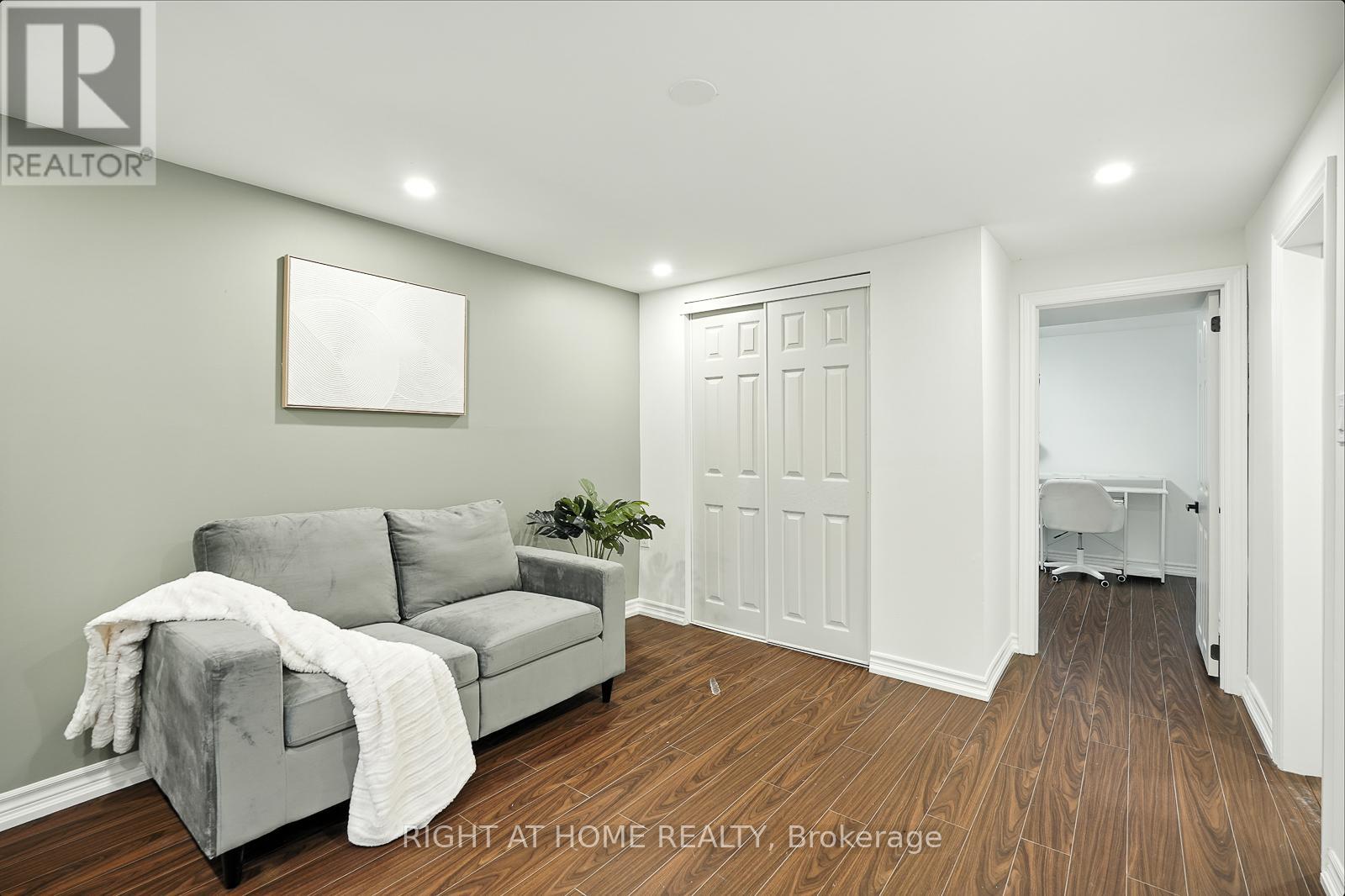 413 Enfield Road, Burlington, Ontario  L7T 2X5 - Photo 34 - W12361684