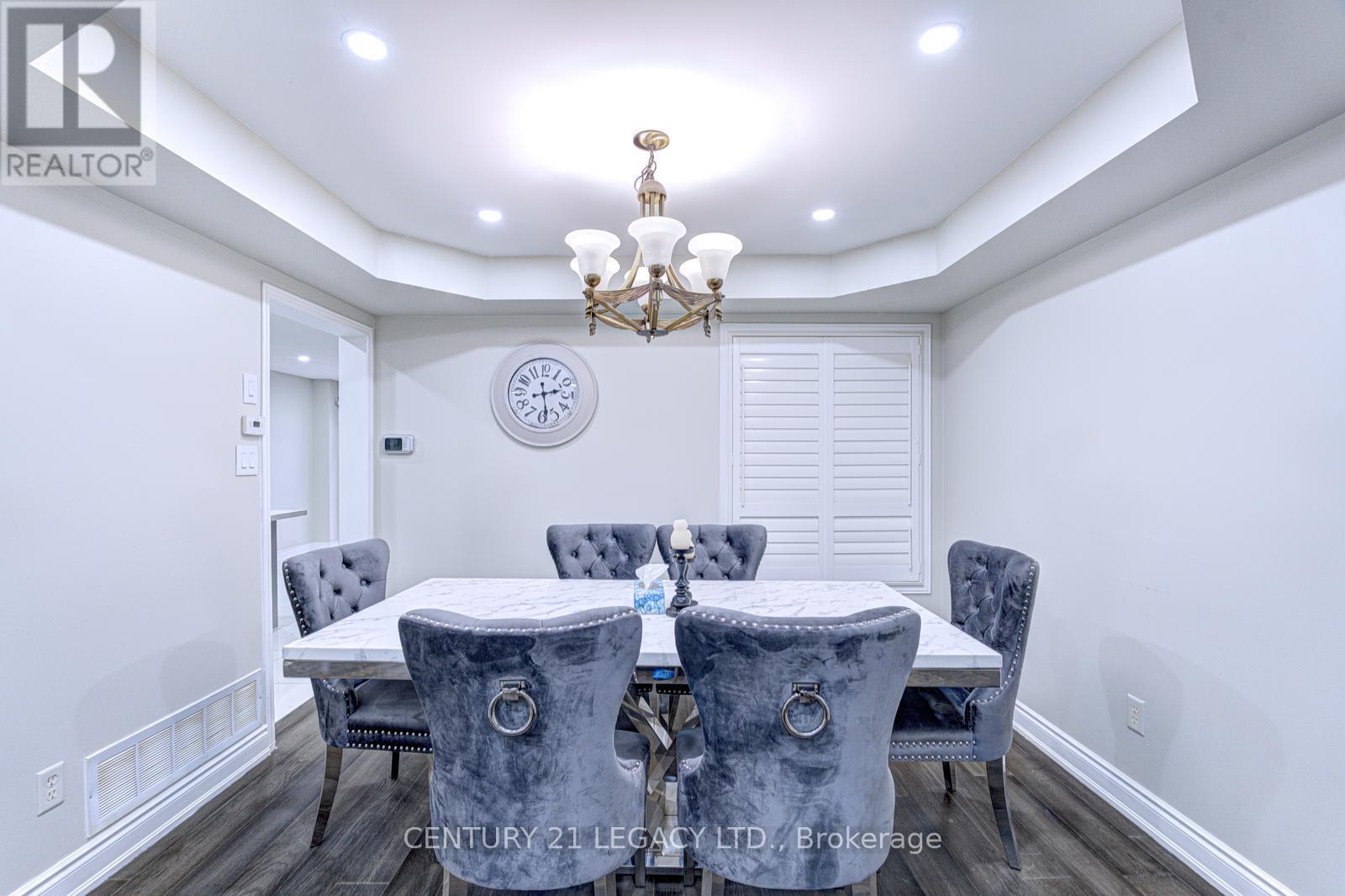 21 Serenity Lane, Brampton, Ontario  L6R 2T1 - Photo 10 - W12360127