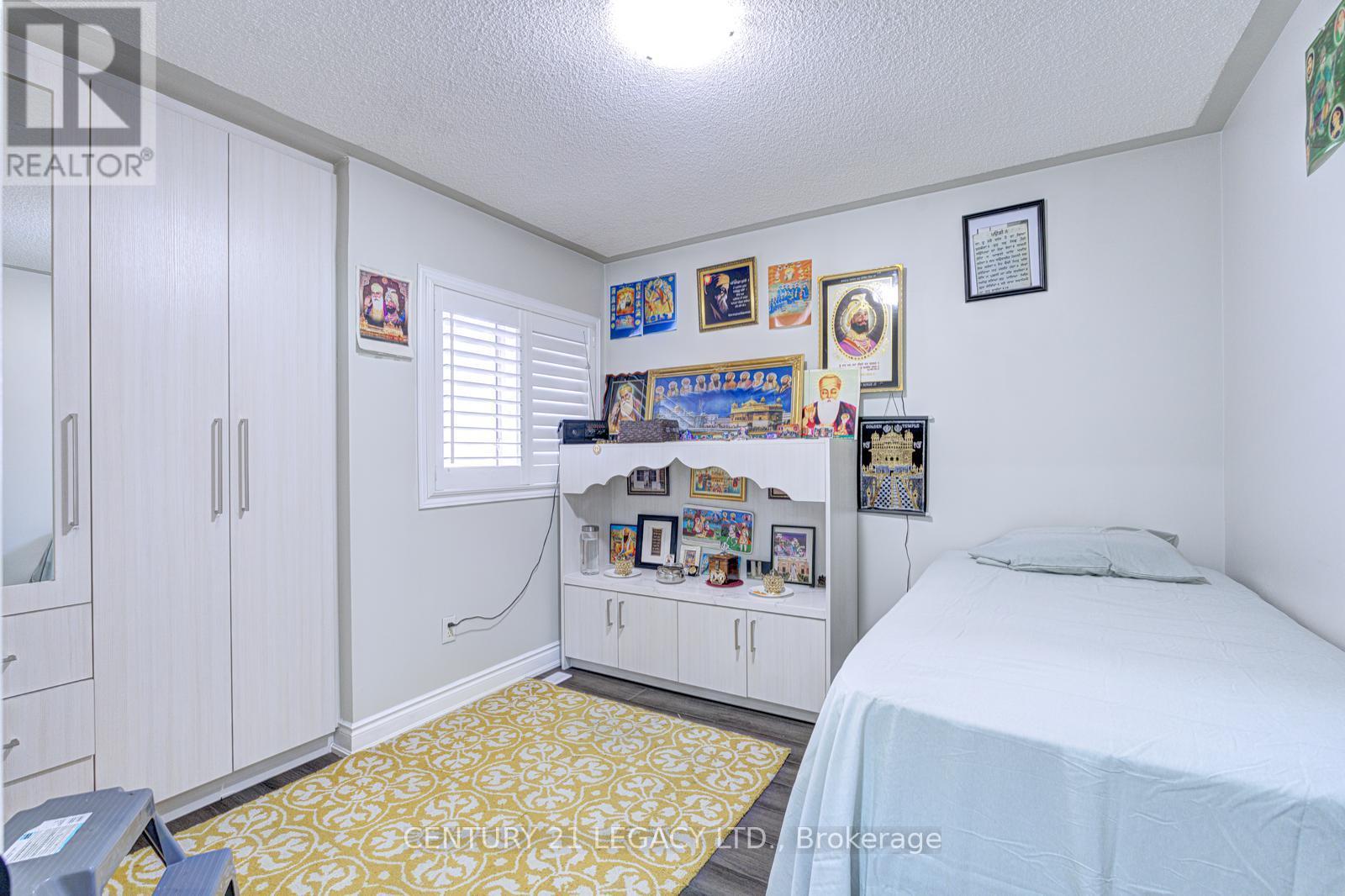 21 Serenity Lane, Brampton, Ontario  L6R 2T1 - Photo 21 - W12360127