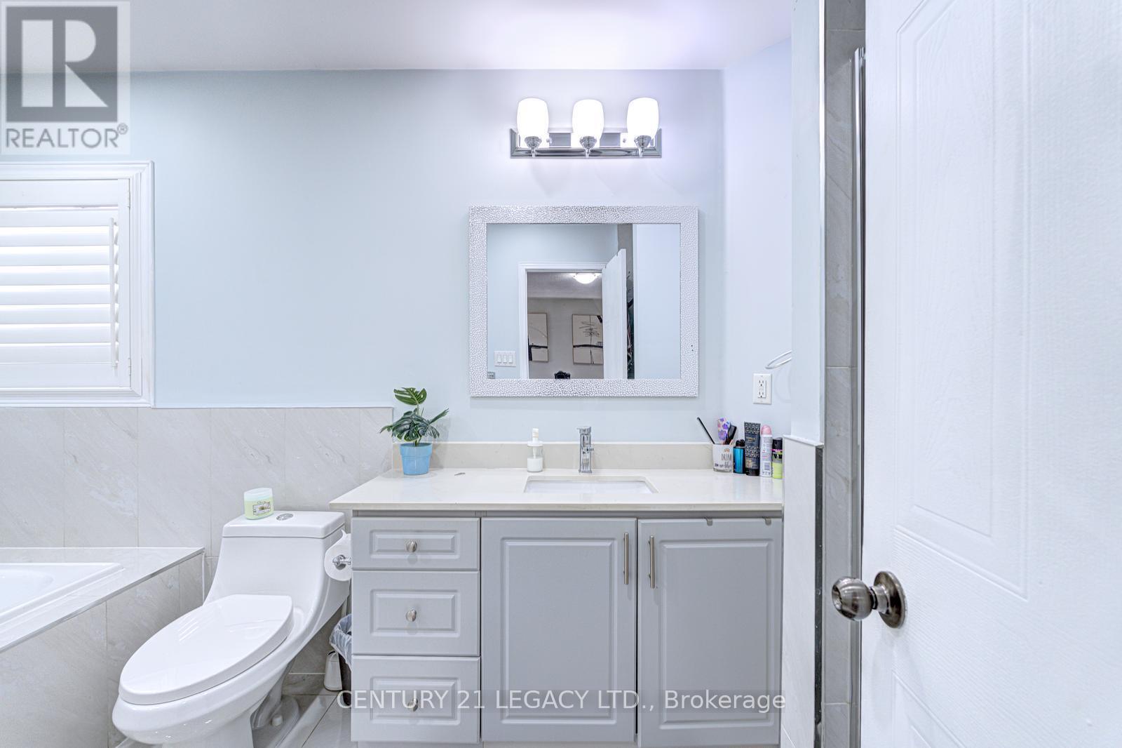 21 Serenity Lane, Brampton, Ontario  L6R 2T1 - Photo 25 - W12360127