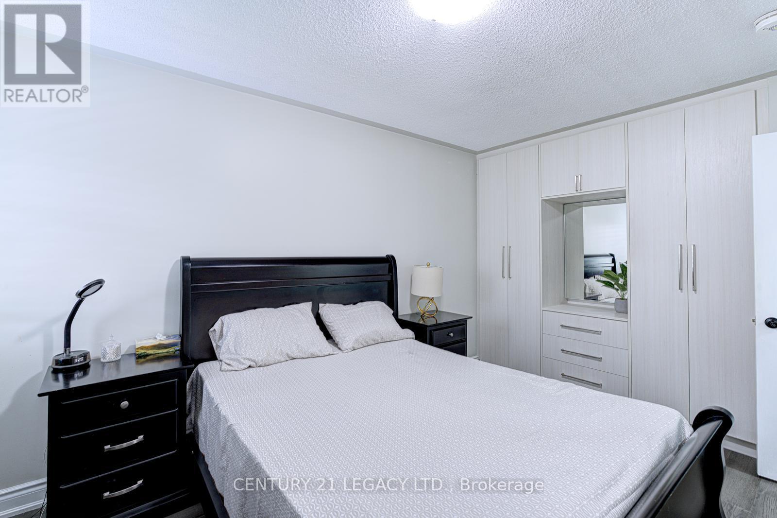 21 Serenity Lane, Brampton, Ontario  L6R 2T1 - Photo 32 - W12360127