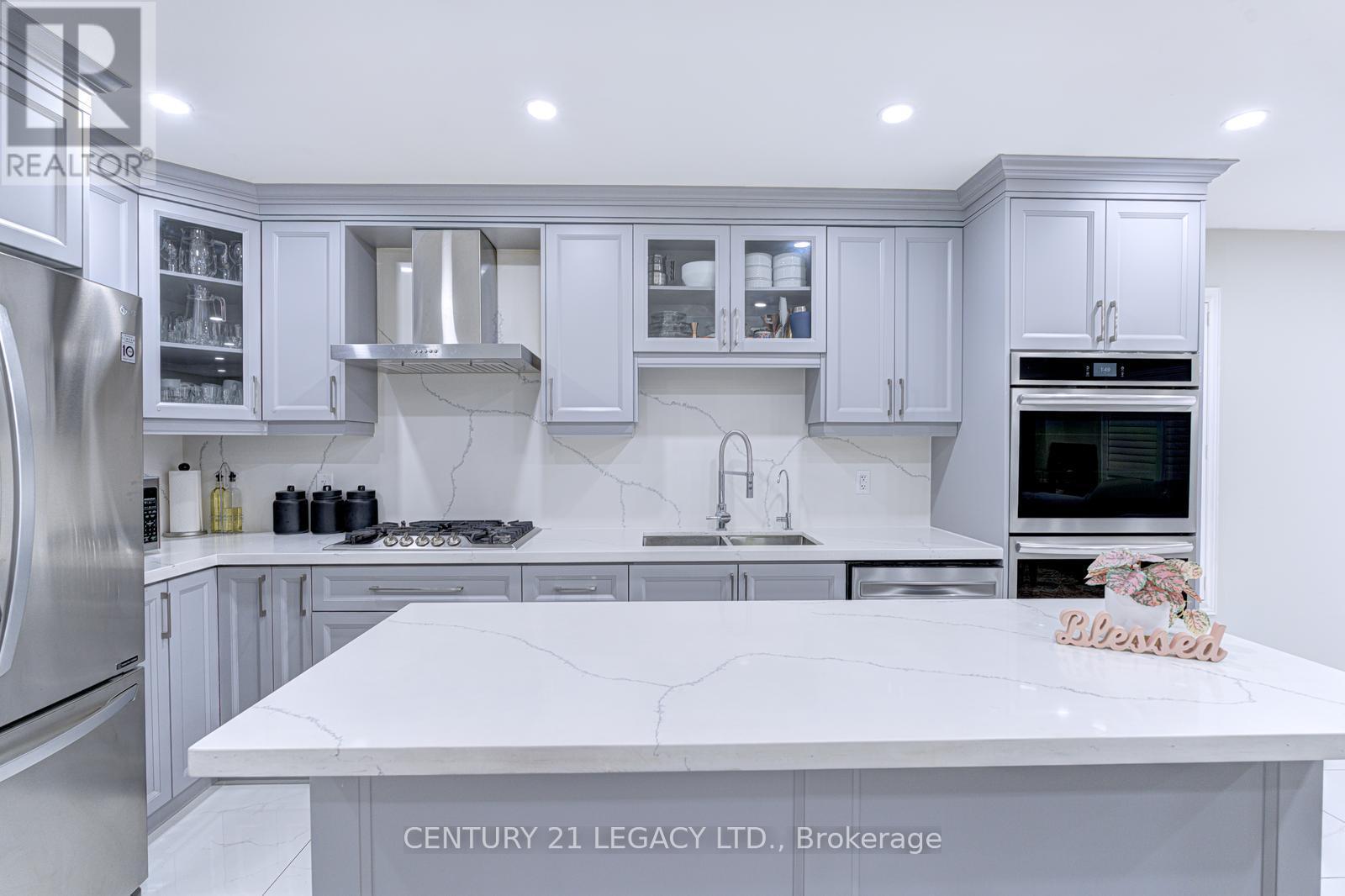 21 Serenity Lane, Brampton, Ontario  L6R 2T1 - Photo 15 - W12360127