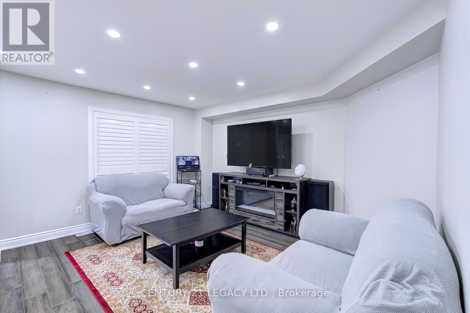 21 Serenity Lane, Brampton, Ontario  L6R 2T1 - Photo 20 - W12360127