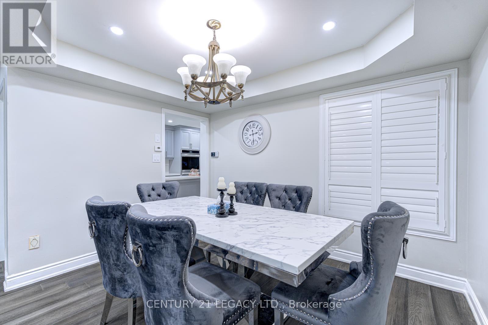 21 Serenity Lane, Brampton, Ontario  L6R 2T1 - Photo 8 - W12360127