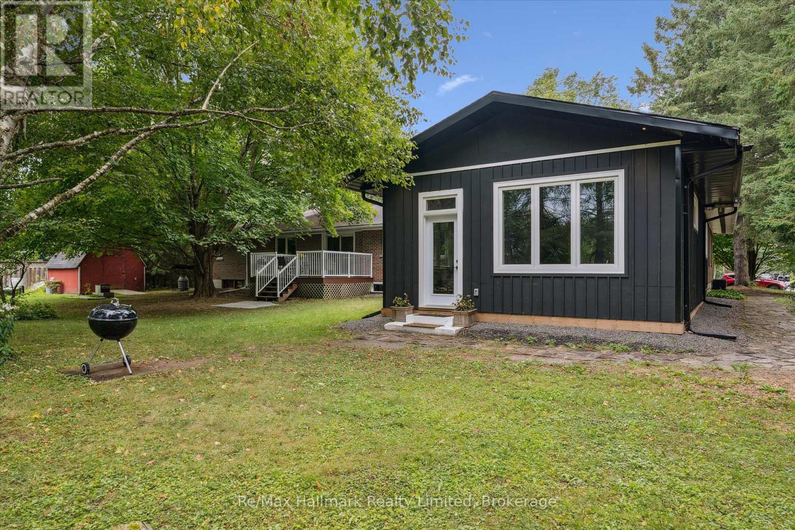 91 Spencer Street, Bracebridge, Ontario  P1L 1C4 - Photo 3 - X12361701