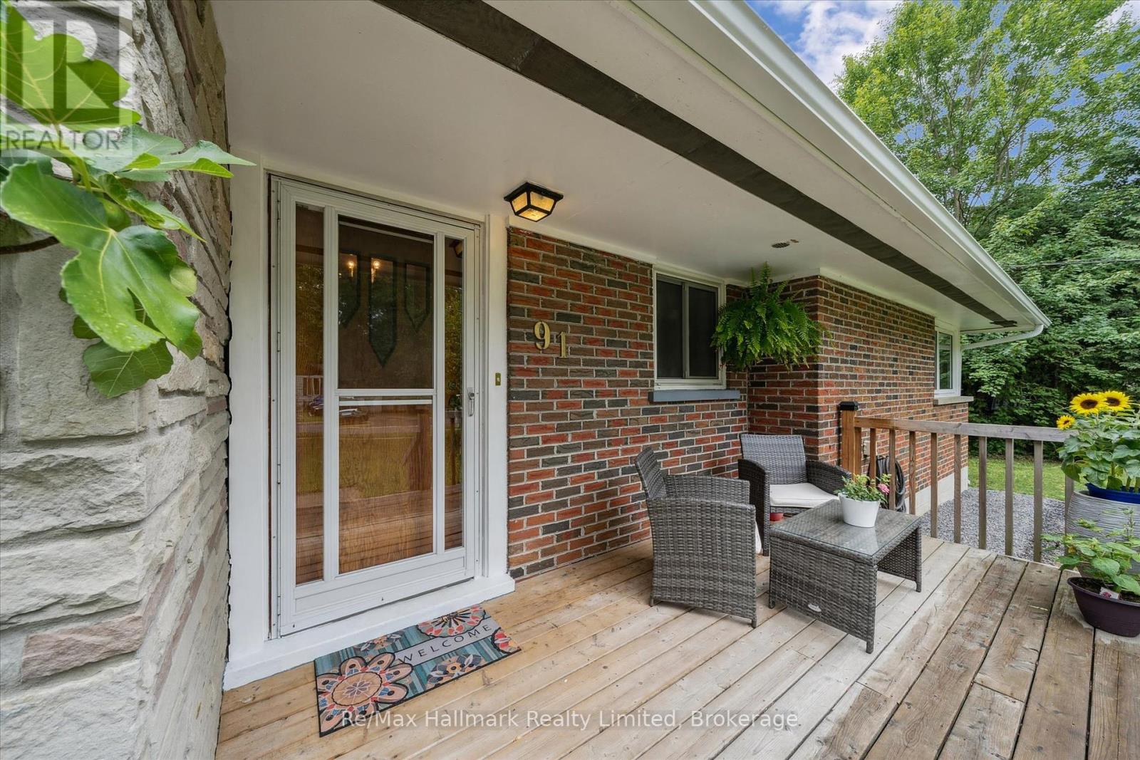 91 Spencer Street, Bracebridge, Ontario  P1L 1C4 - Photo 5 - X12361701