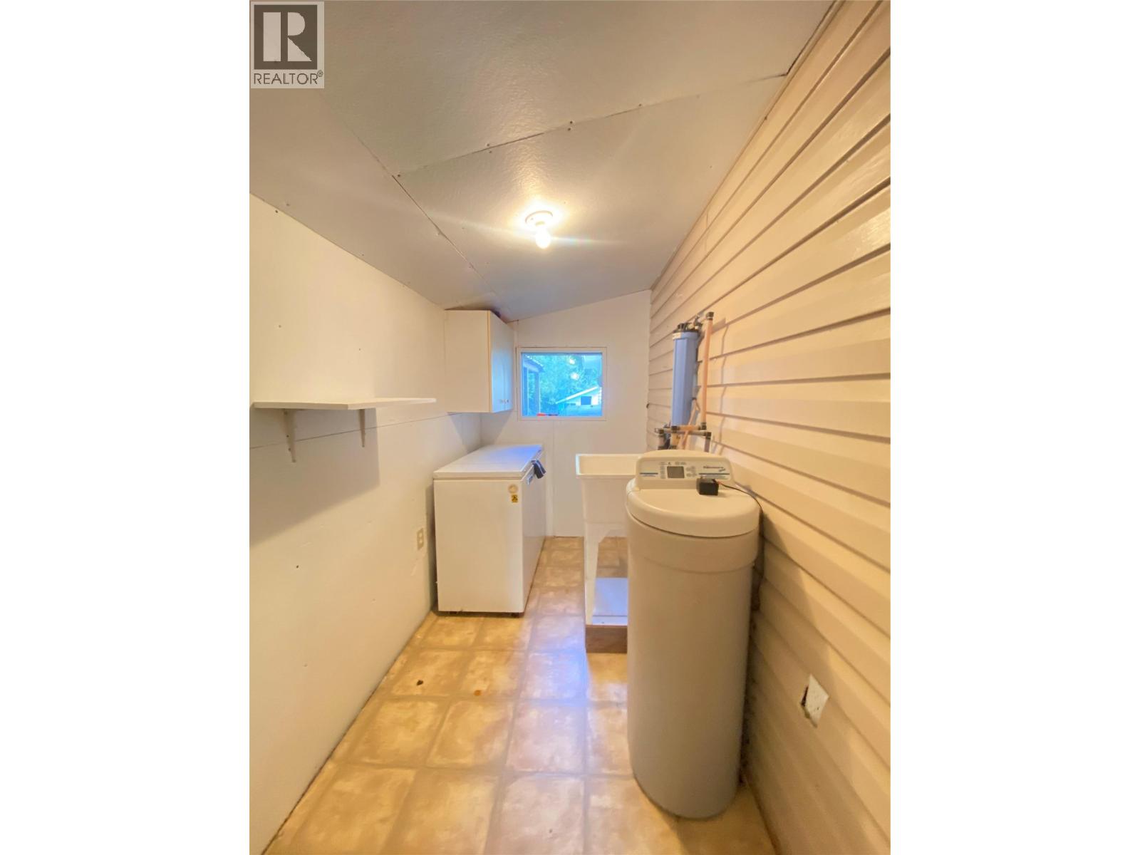 655 Caouette Road, Sorrento, British Columbia  V0E 2W1 - Photo 24 - 10337316