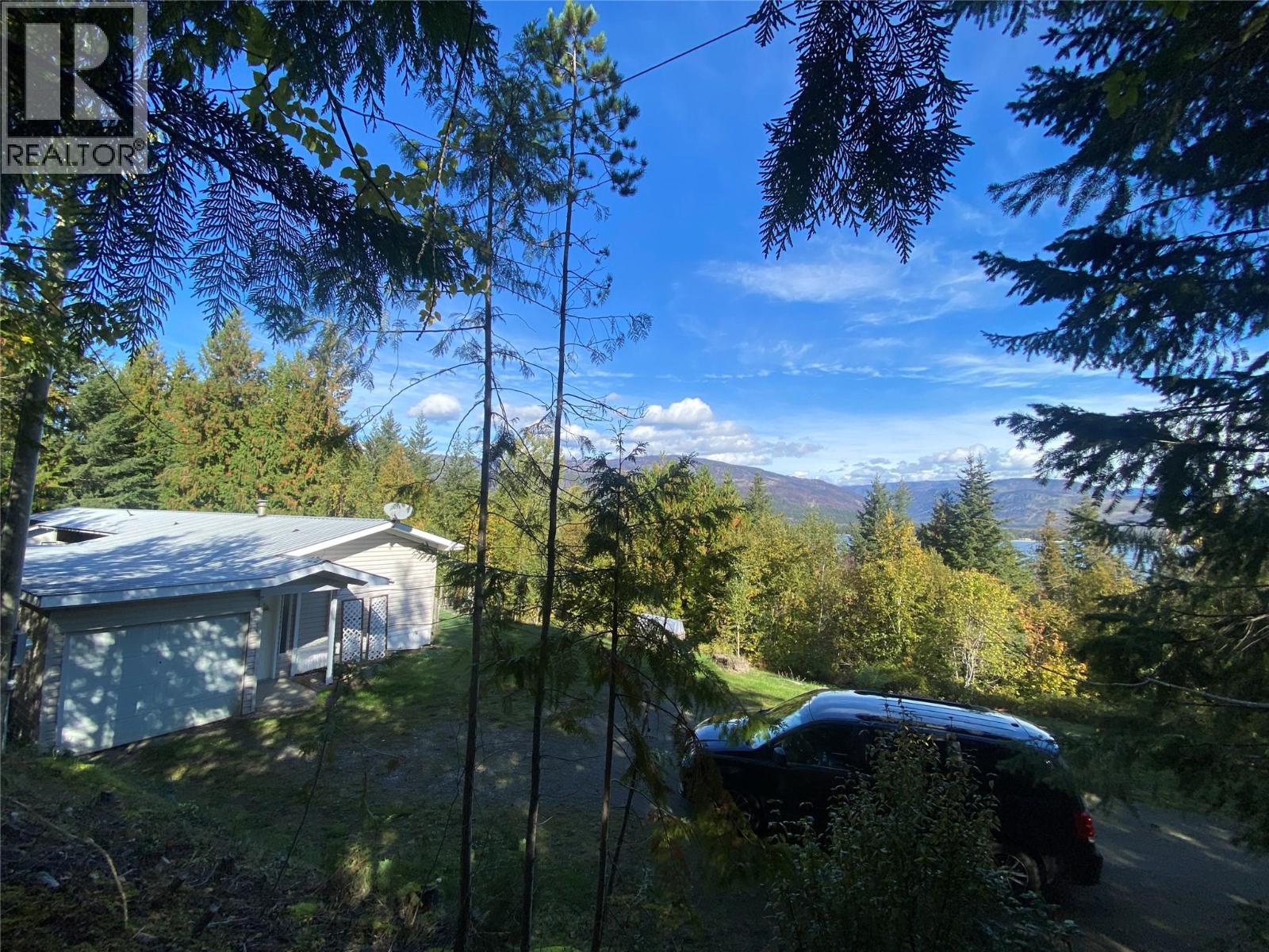 655 Caouette Road, Sorrento, British Columbia  V0E 2W1 - Photo 54 - 10337316