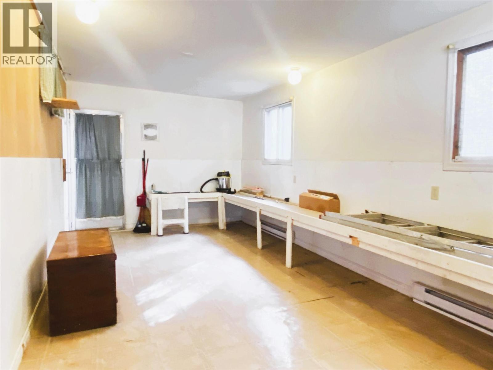 655 Caouette Road, Sorrento, British Columbia  V0E 2W1 - Photo 7 - 10337316