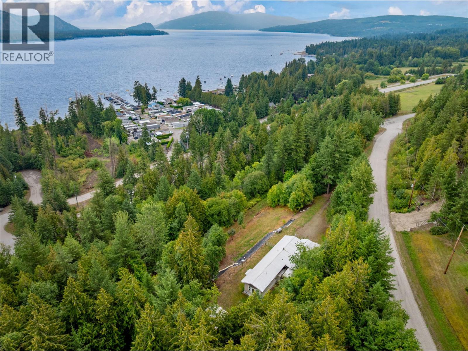655 Caouette Road, Sorrento, British Columbia  V0E 2W1 - Photo 60 - 10337316