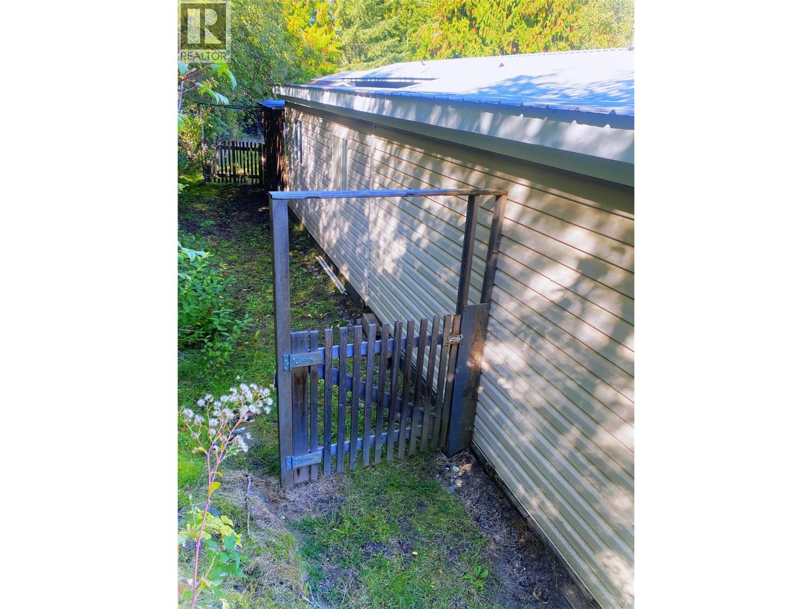 655 Caouette Road, Sorrento, British Columbia  V0E 2W1 - Photo 45 - 10337316