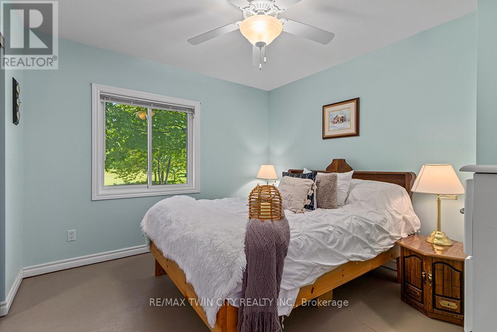 382185 17 Concession, Georgian Bluffs, Ontario  N0H 2T0 - Photo 21 - X12361696