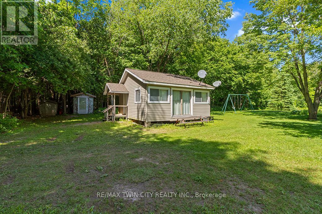 382185 17 Concession, Georgian Bluffs, Ontario  N0H 2T0 - Photo 29 - X12361696