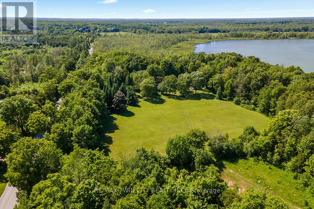382185 17 Concession, Georgian Bluffs, Ontario  N0H 2T0 - Photo 38 - X12361696