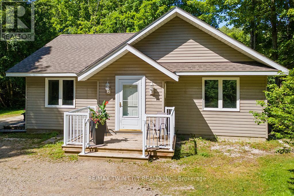 382185 17 Concession, Georgian Bluffs, Ontario  N0H 2T0 - Photo 6 - X12361696