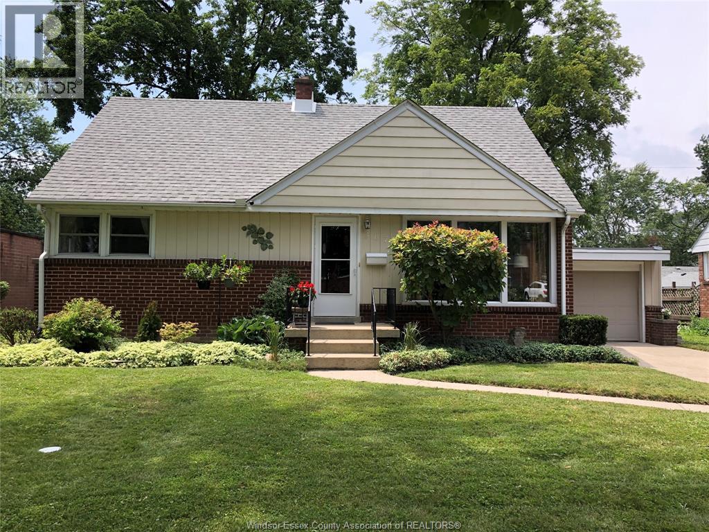 Property at 3075 Radisson AVENUE image 2