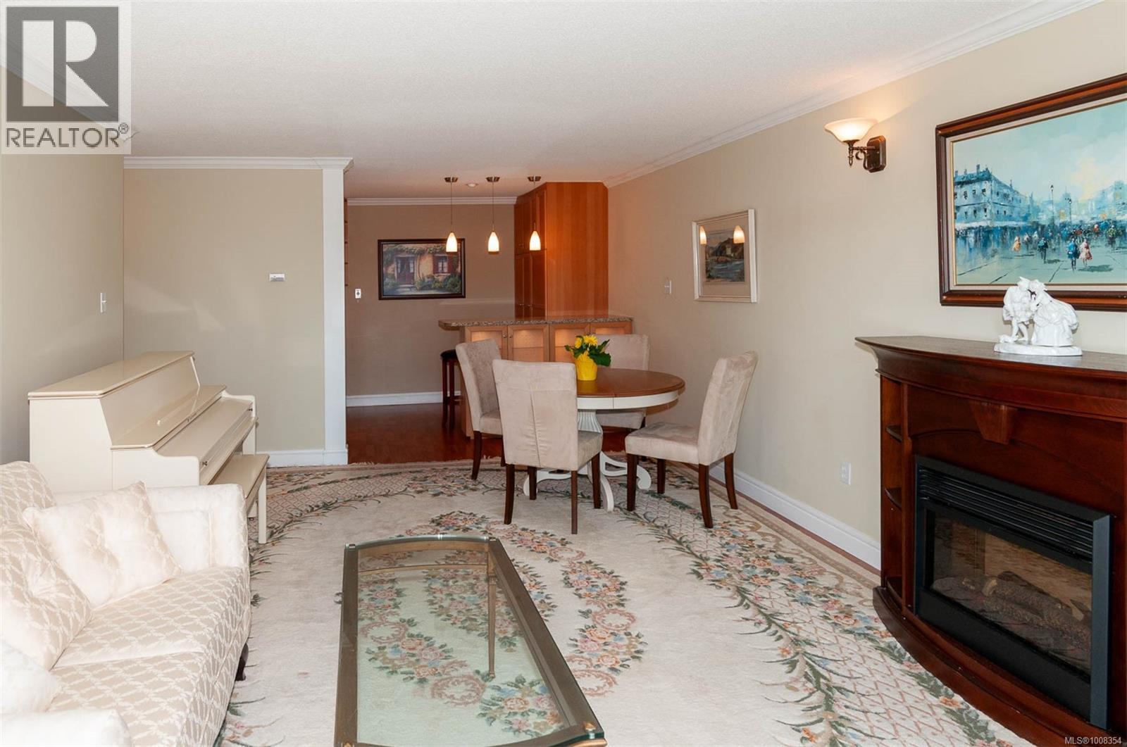 302 1024 Fairfield Rd, Victoria, British Columbia  V8V 3A5 - Photo 8 - 1008354