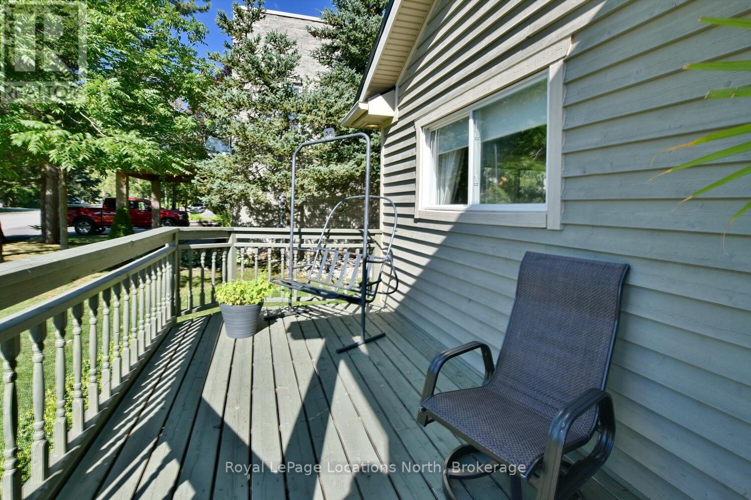 154 Carmichael Crescent, Blue Mountains, Ontario  L9Y 0R3 - Photo 3 - X12361722
