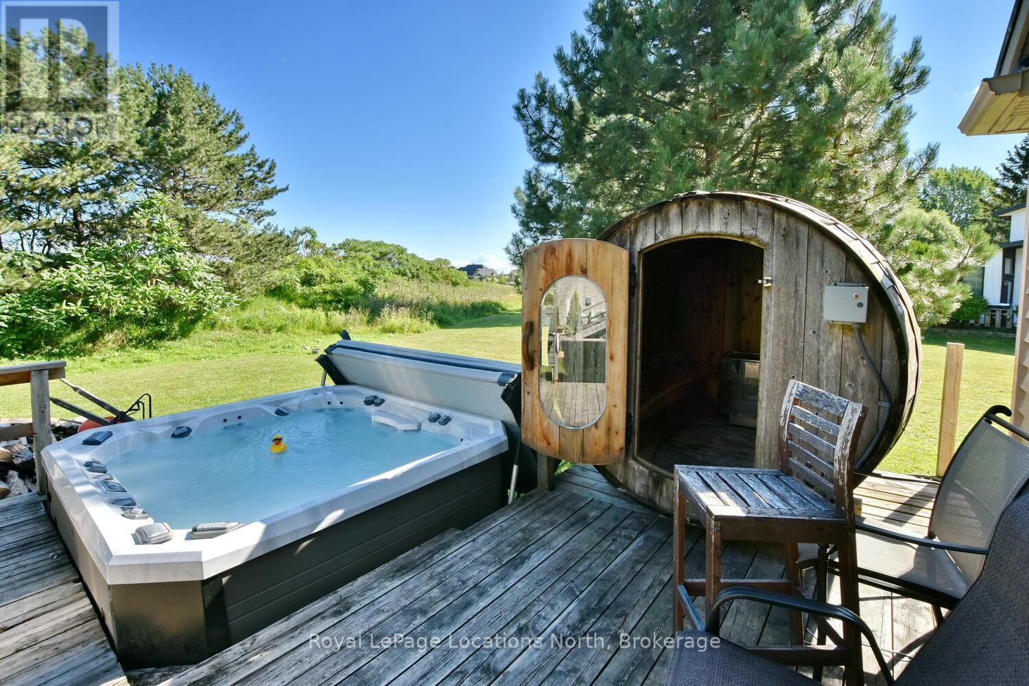154 Carmichael Crescent, Blue Mountains, Ontario  L9Y 0R3 - Photo 44 - X12361722