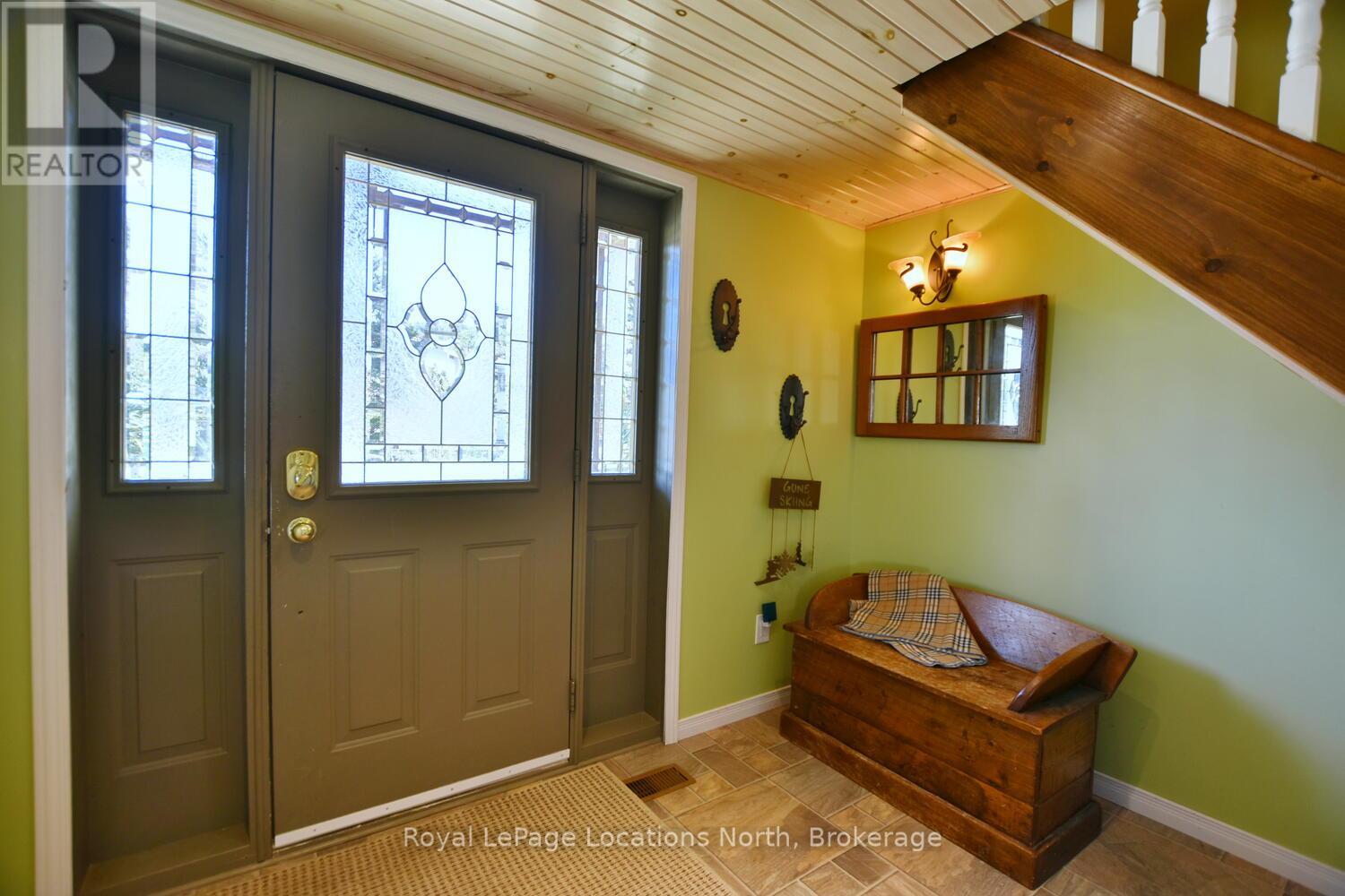 154 Carmichael Crescent, Blue Mountains, Ontario  L9Y 0R3 - Photo 6 - X12361722