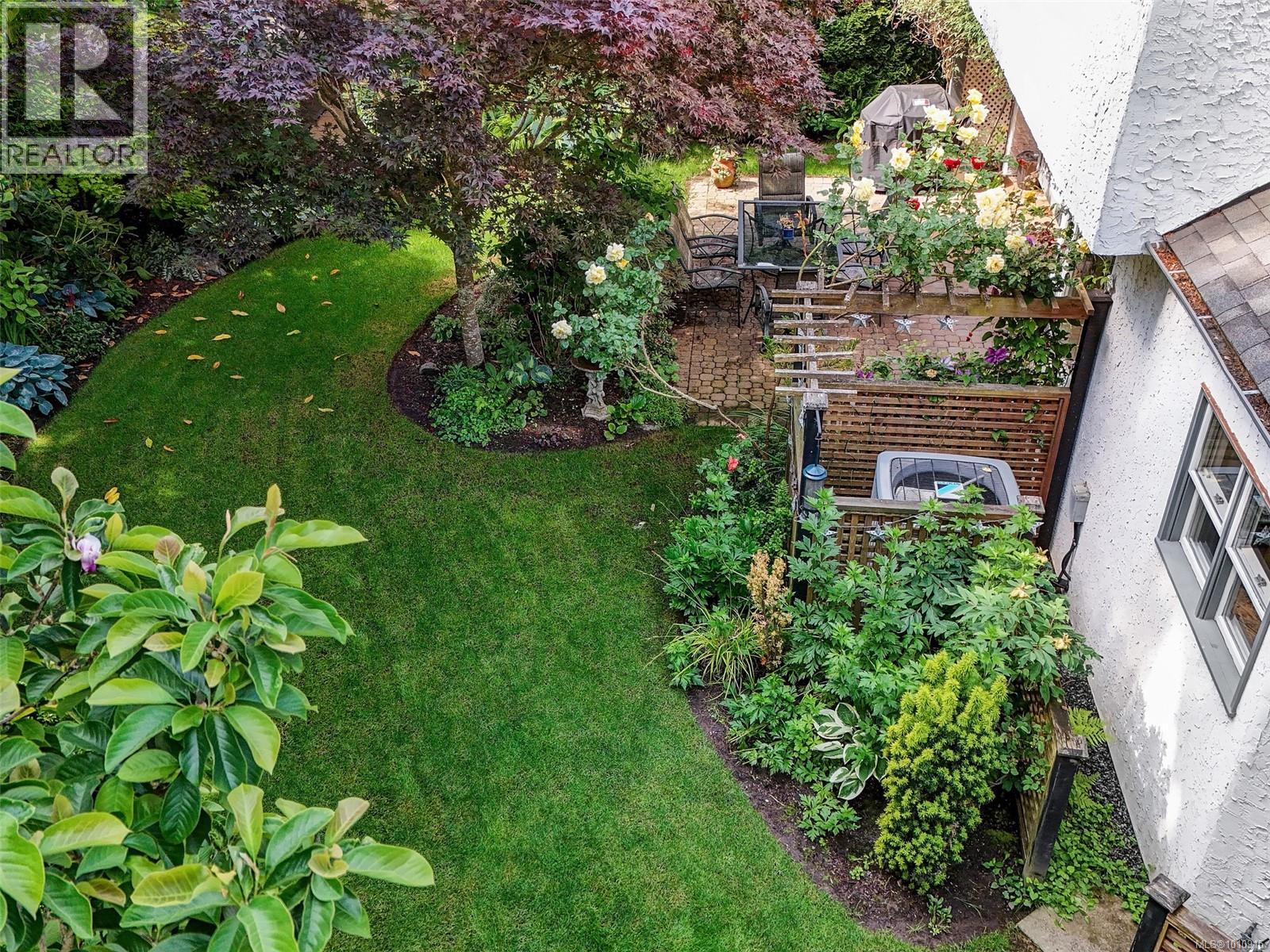 3913 Gibson Crt, Saanich, British Columbia  V8N 6E2 - Photo 48 - 1010915