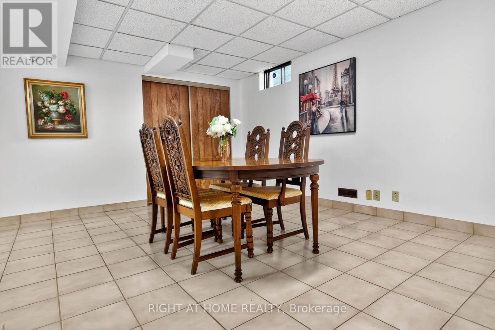 1084 Grandeur Crescent, Oakville, Ontario  L6H 4B4 - Photo 29 - W12361732