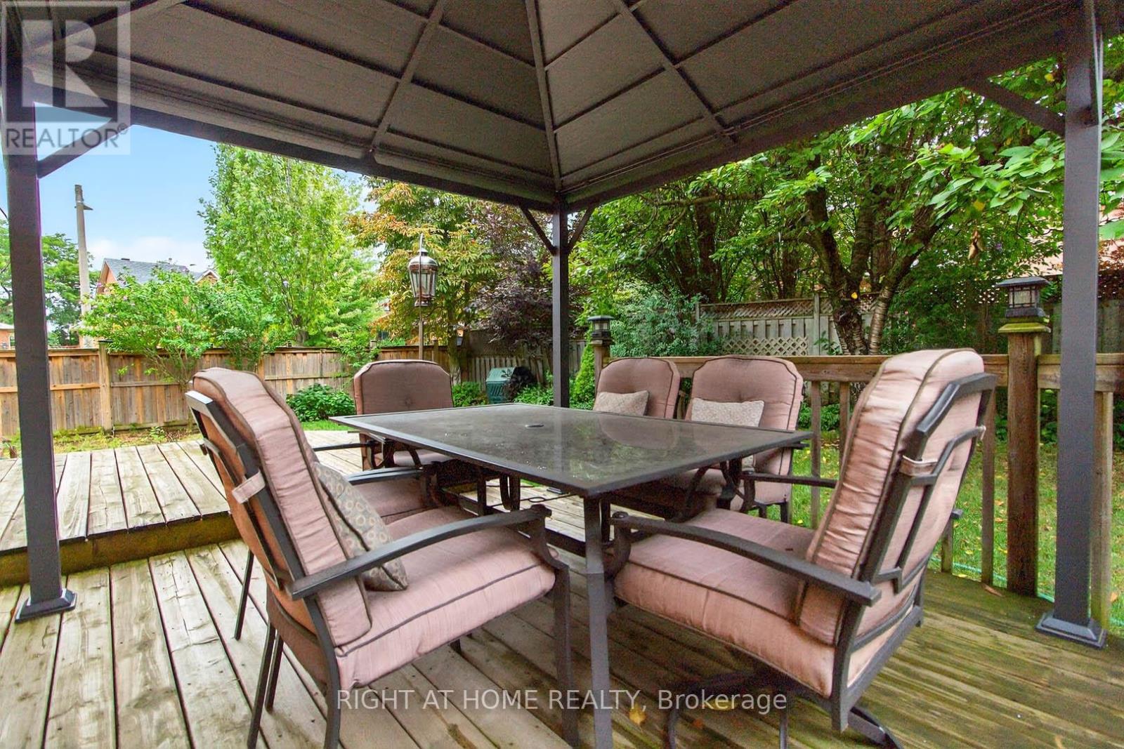 1084 Grandeur Crescent, Oakville, Ontario  L6H 4B4 - Photo 34 - W12361732