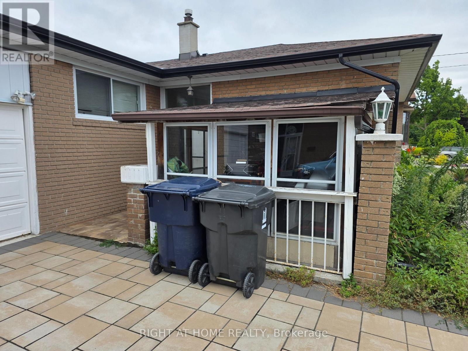 220 Livingston Road, Toronto, Ontario  M1E 1L7 - Photo 3 - E12361736