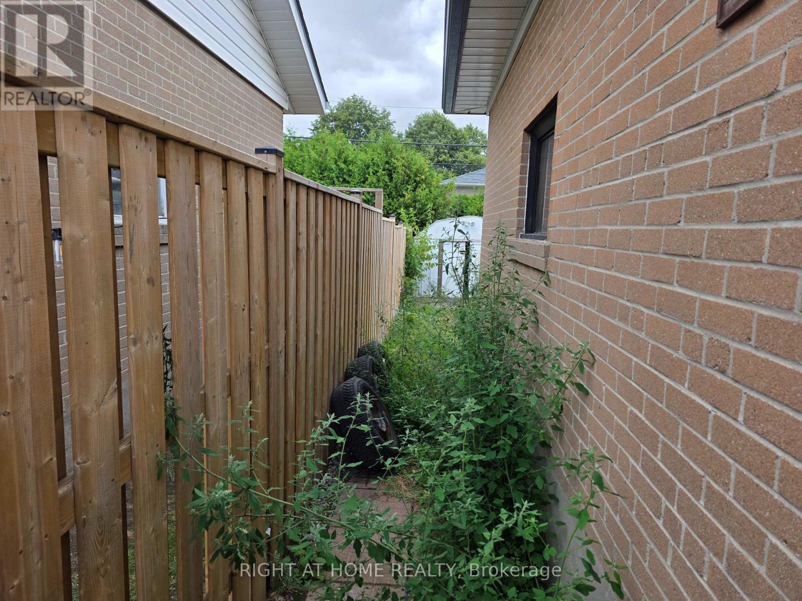 220 Livingston Road, Toronto, Ontario  M1E 1L7 - Photo 5 - E12361736
