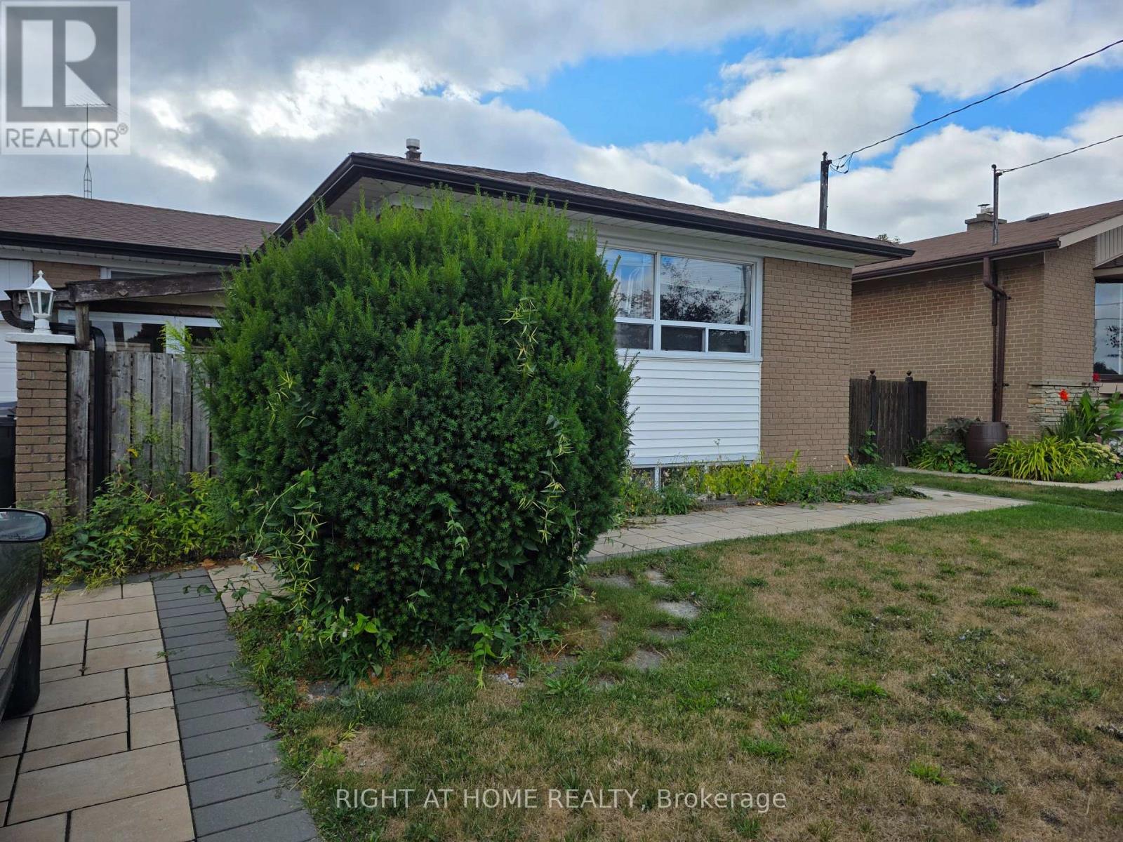 220 Livingston Road, Toronto, Ontario  M1E 1L7 - Photo 7 - E12361736