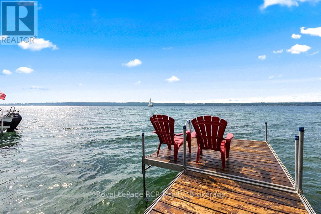 183 Lakeshore Road, Georgian Bluffs, Ontario  N0H 2T0 - Photo 39 - X12184084