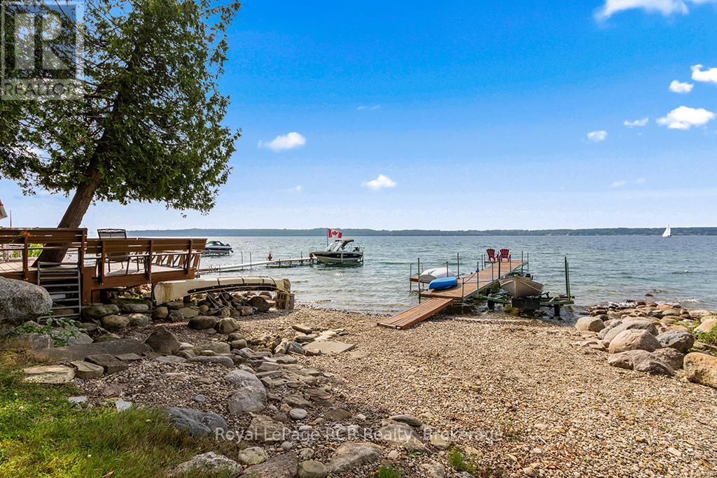 183 Lakeshore Road, Georgian Bluffs, Ontario  N0H 2T0 - Photo 37 - X12184084