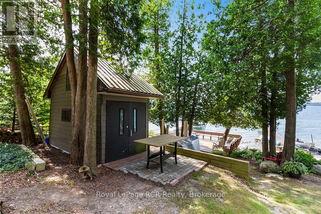 183 Lakeshore Road, Georgian Bluffs, Ontario  N0H 2T0 - Photo 44 - X12184084