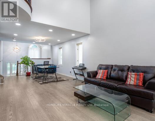 550 Penny Lane, Waterloo, Ontario  N2T 2L3 - Photo 10 - X12361741
