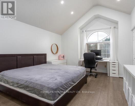 550 Penny Lane, Waterloo, Ontario  N2T 2L3 - Photo 18 - X12361741