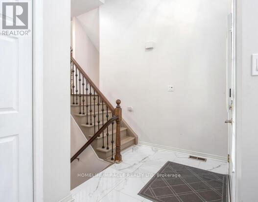 550 Penny Lane, Waterloo, Ontario  N2T 2L3 - Photo 7 - X12361741