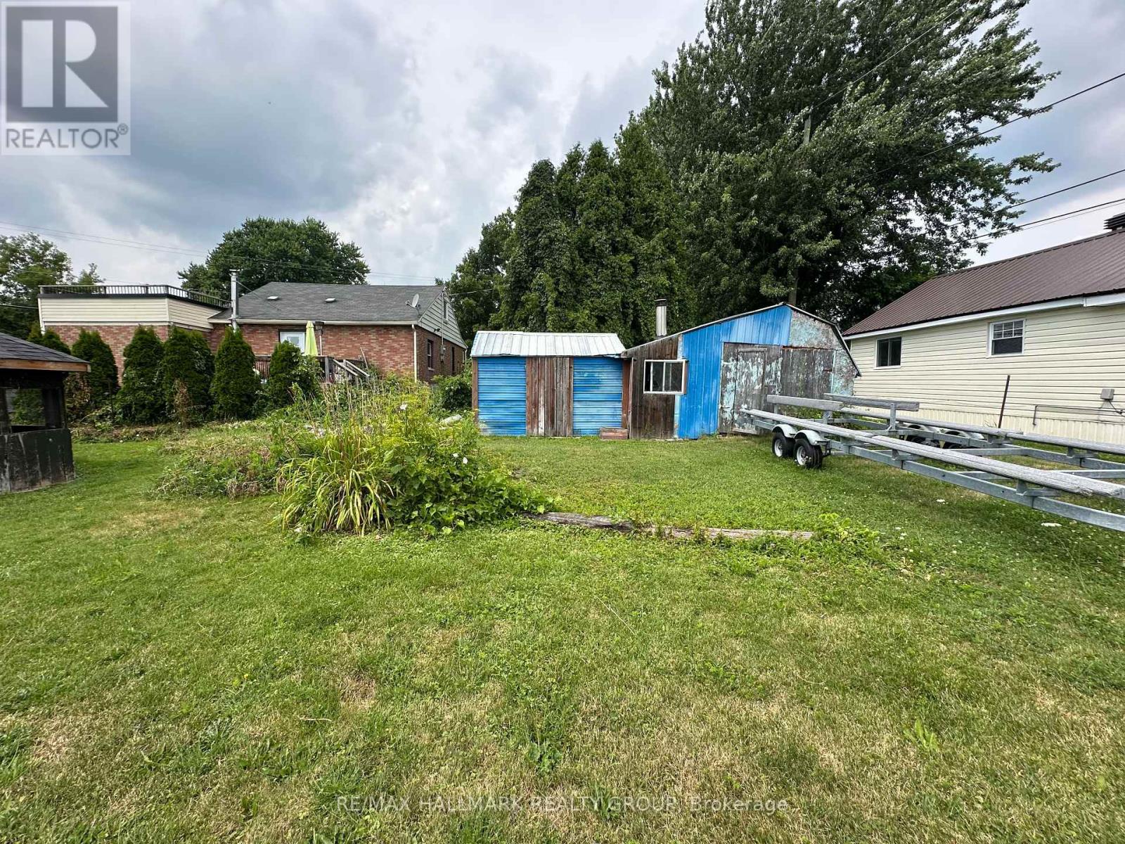 19407 Malibu Lane, South Glengarry, Ontario  K0C 2E0 - Photo 7 - X12361759