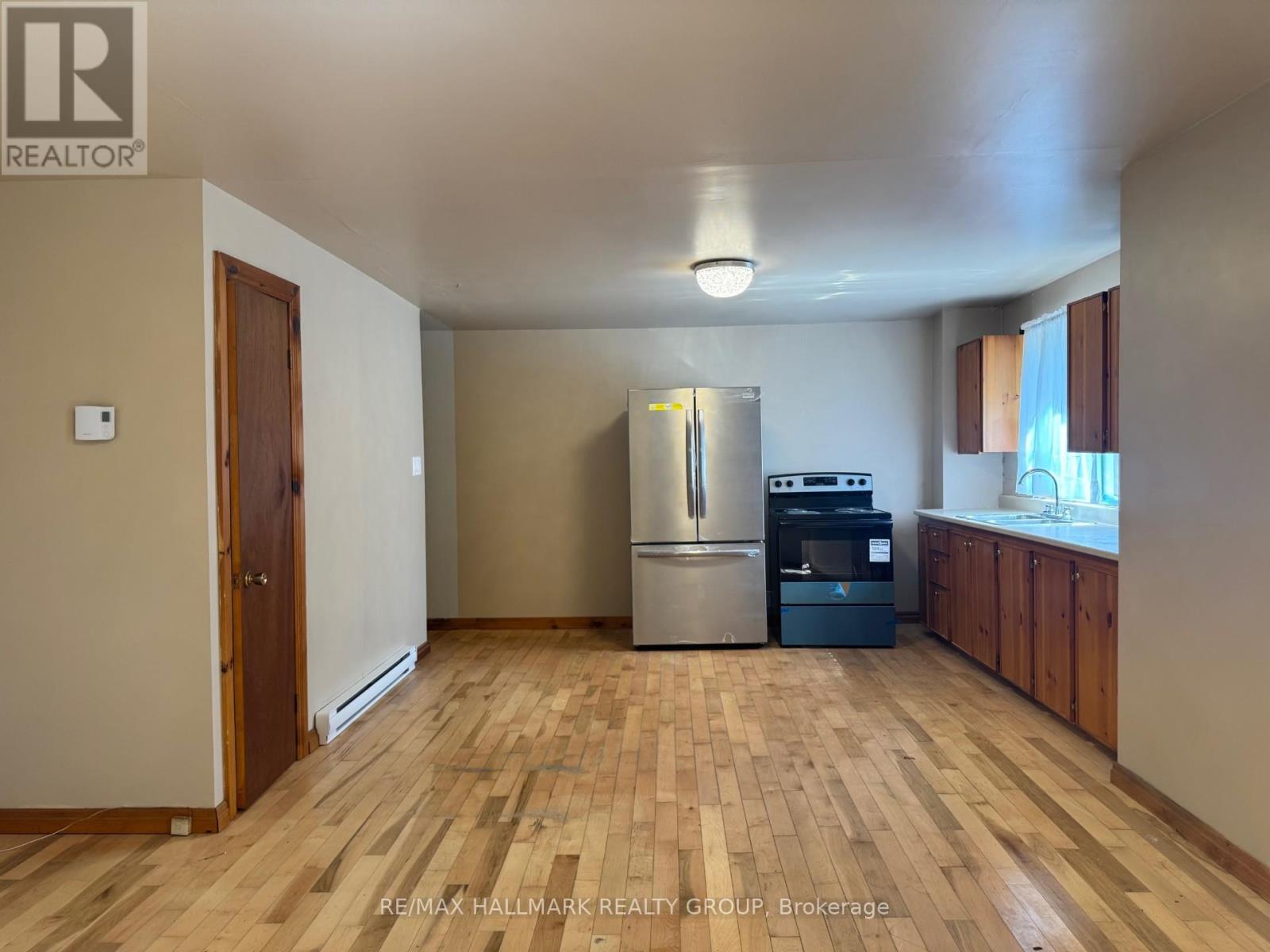 110 Mill Street, Lanark Highlands, Ontario  K0G 1K0 - Photo 2 - X12332452